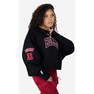 Womens DETROIT BULLS CROP SWEATSHIRT MED NWT